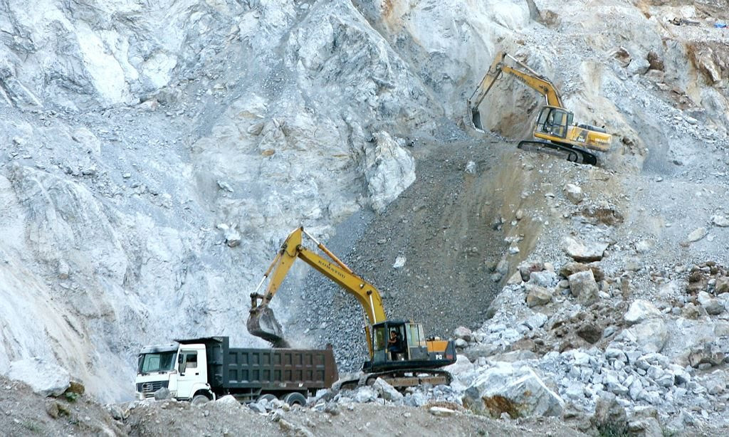 Quyết liệt xử lý tình trạng khai thác khoáng sản trái phép